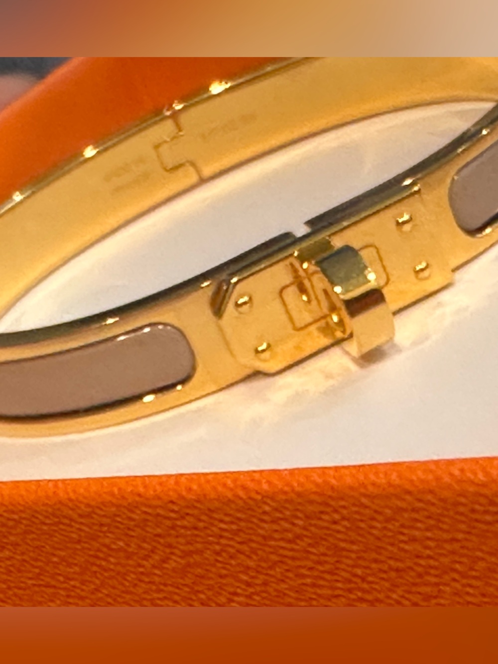 Hermes mini Click Kelly Gold and Taupe Narrow Enamel Bracelet
